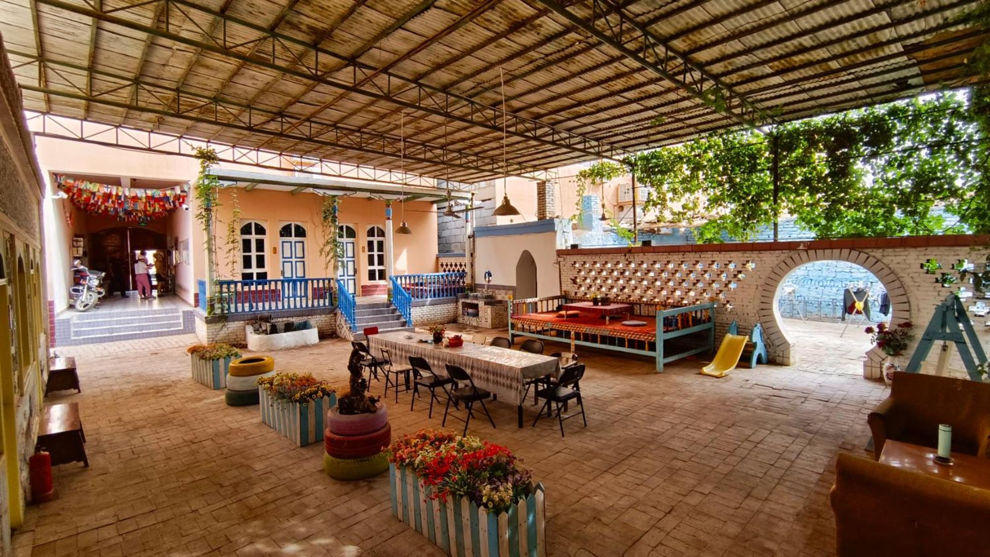 New Dap Hostel Turpan Eksteriør bilde